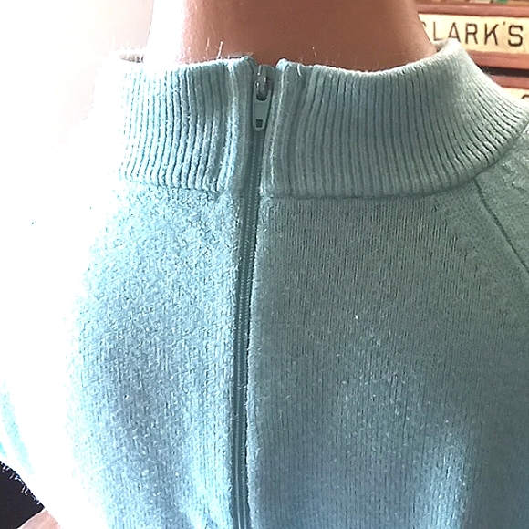 Vintage Tight knit Turtle neck Turquoise Top size M in mint condition. - Picture 3 of 5